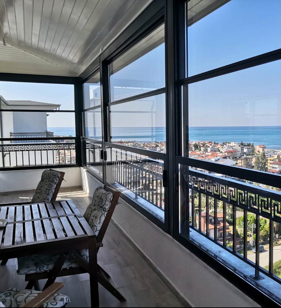 giyotin-cam-balkon-silinebilir-1-915x1000